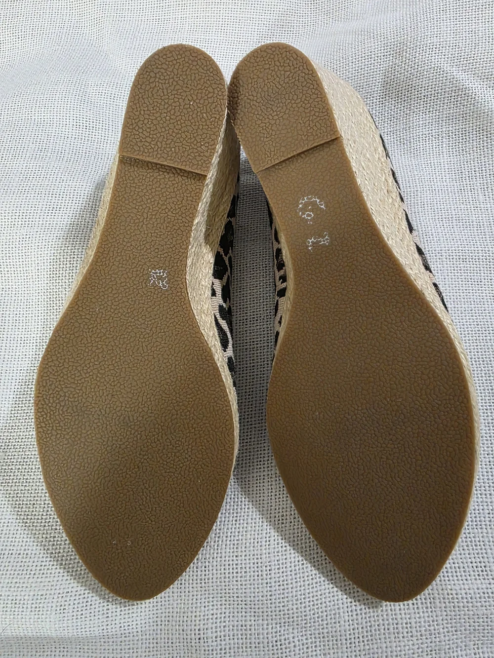David Tate Women's Size 6 Leopard Print Espadrille Wedge Heels Comfort Pumps